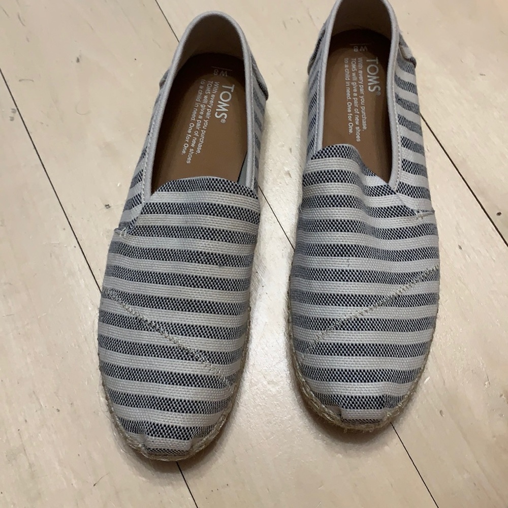 TOMS slip ons